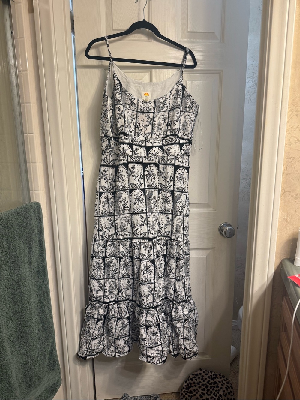 C&C California White & Black Tile-Print Midi Dress